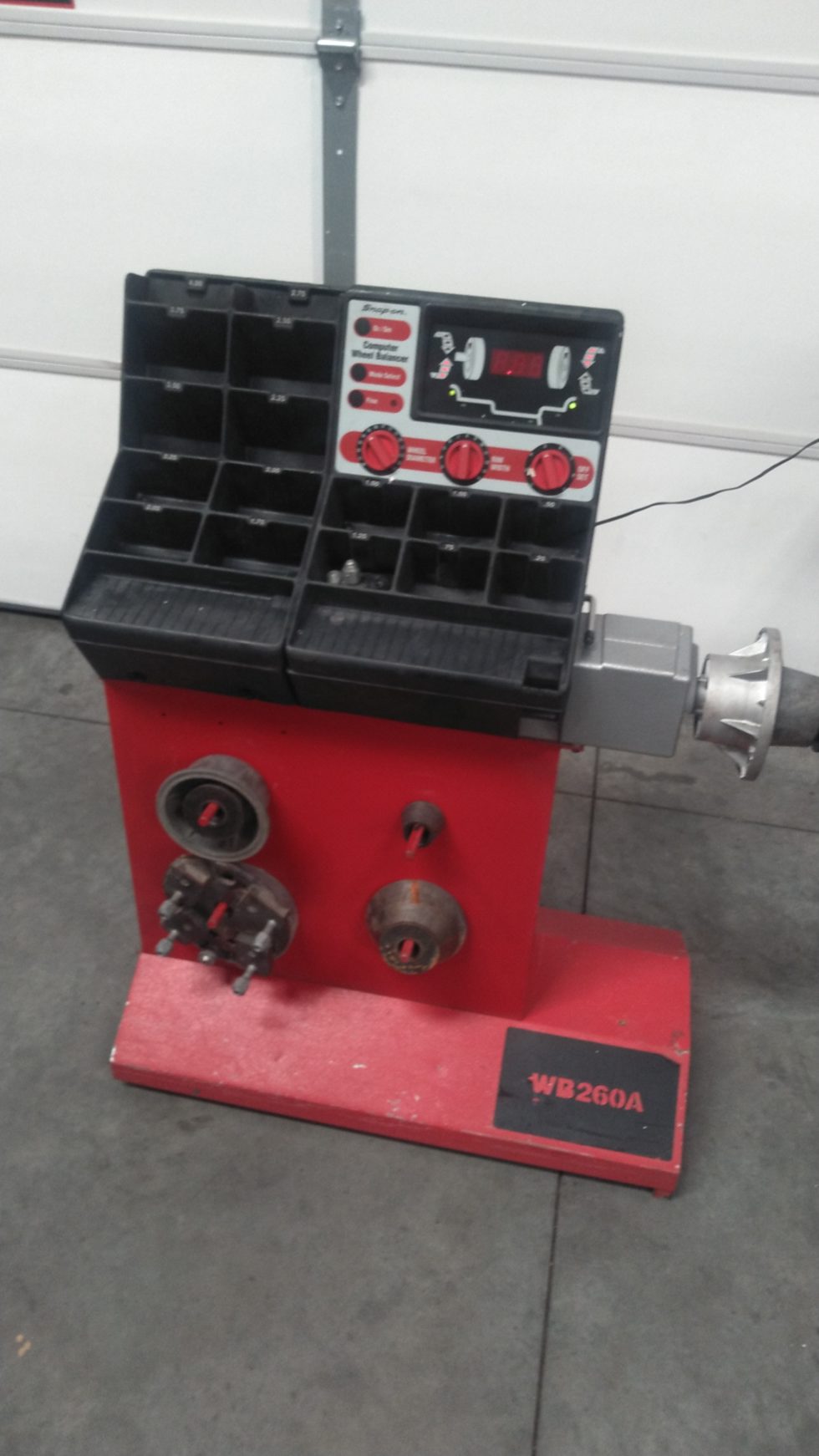 Snap On Wheel Balancer - Shop Equipment Specialties